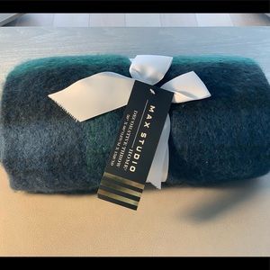 Max studio home decorative throw